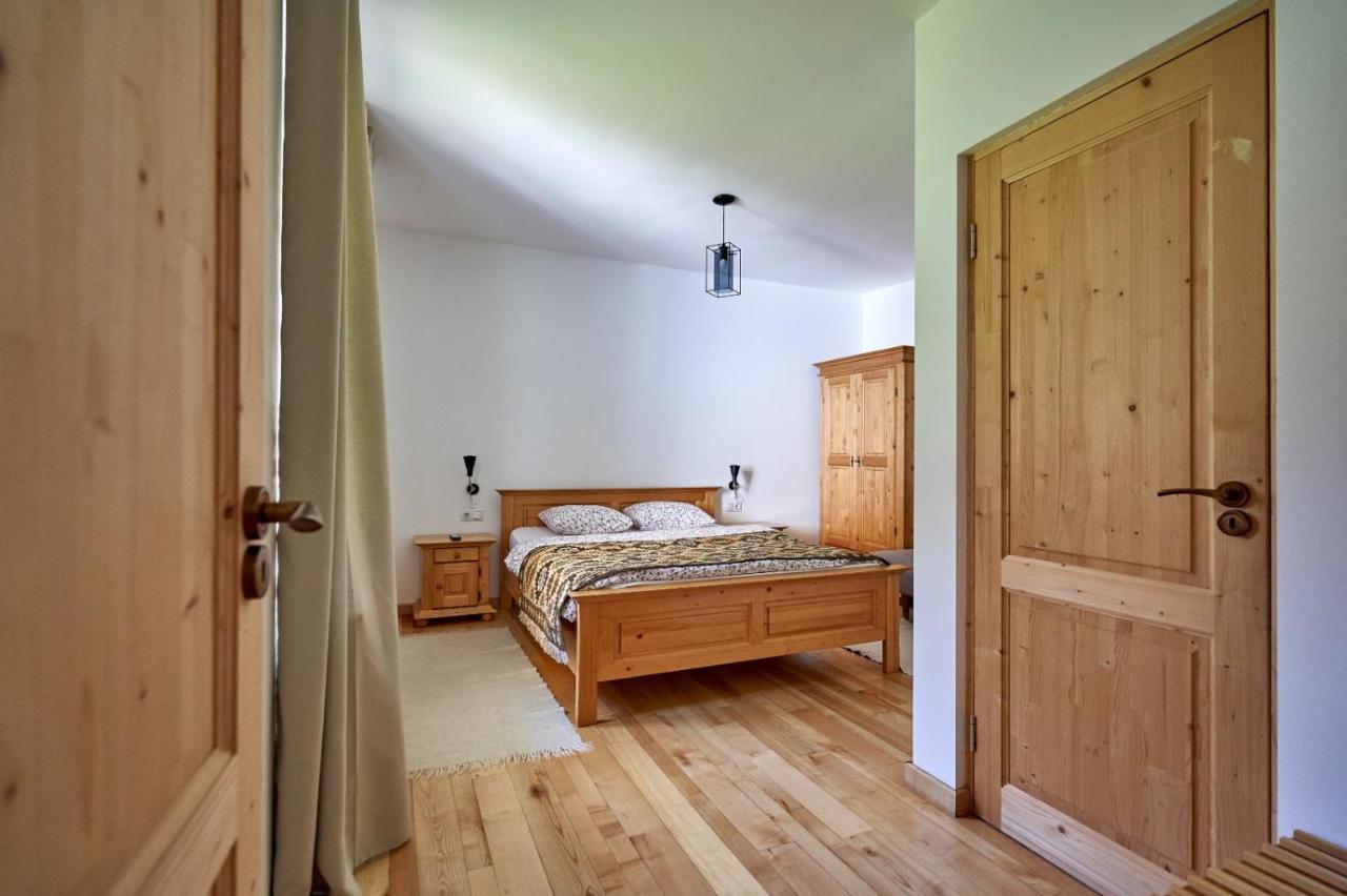 Anahouse Hotell Vişeu de Sus Eksteriør bilde