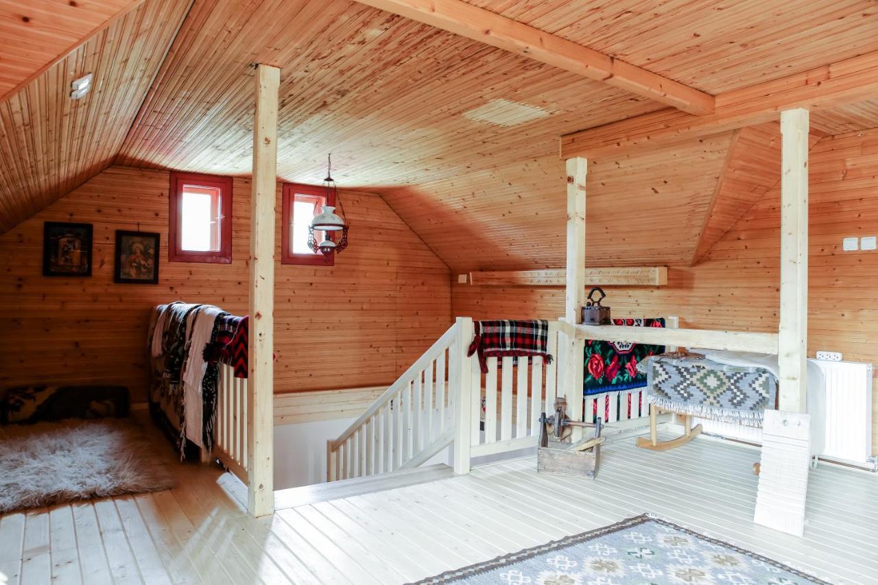 Anahouse Hotell Vişeu de Sus Eksteriør bilde